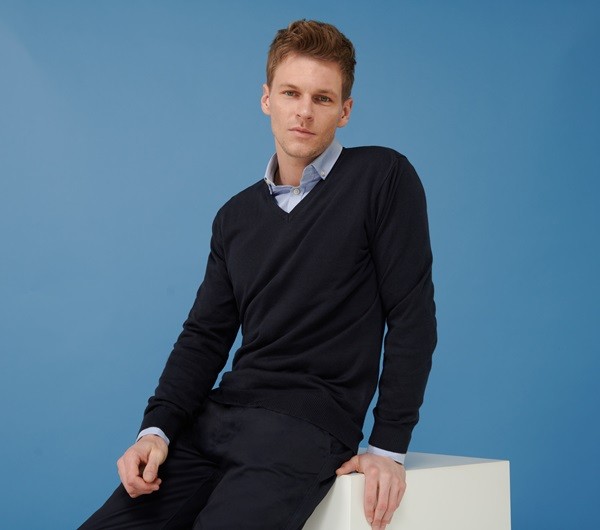 Henbury V-Neck Pullover W720